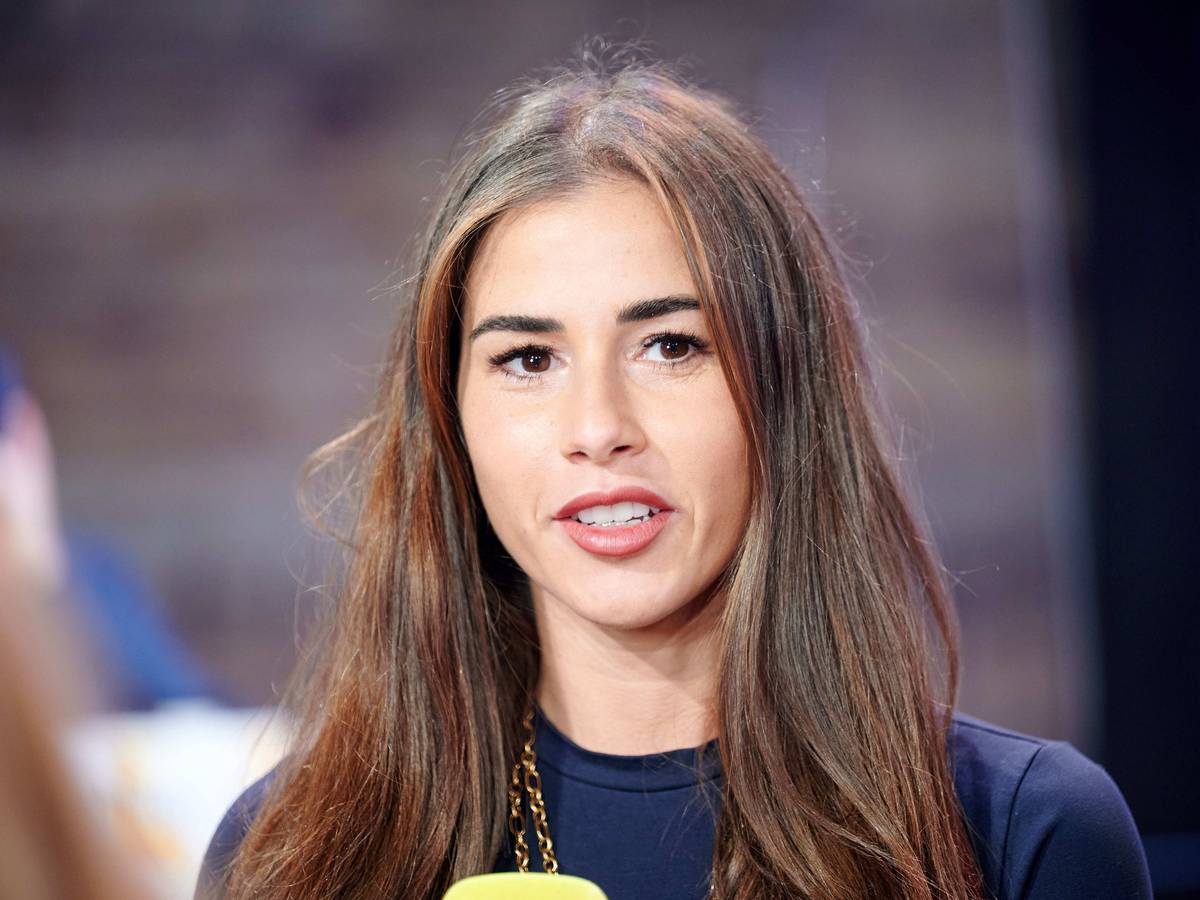 Die Sängerin Sarah Engels steht beim 25. RTL Spendenmarathon im Studio.