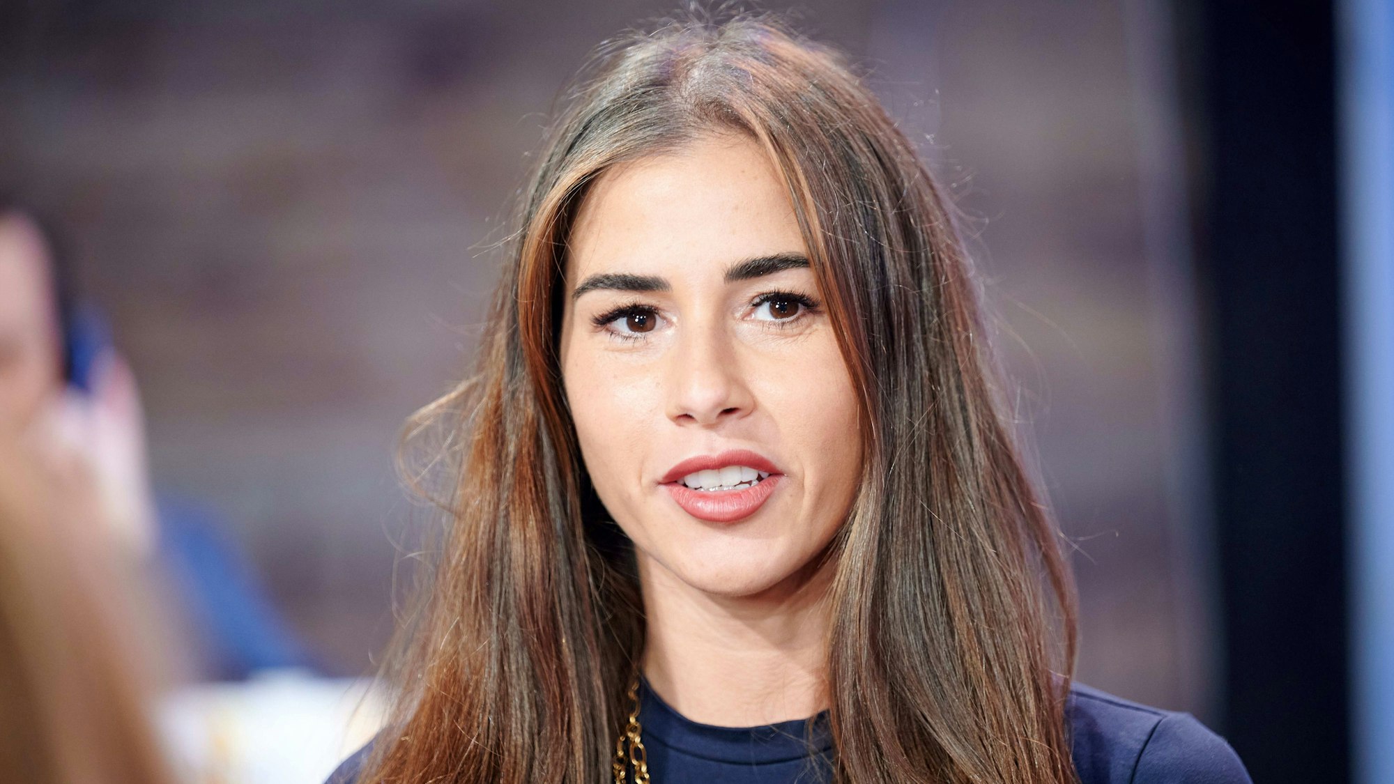 Die Sängerin Sarah Engels steht beim 25. RTL Spendenmarathon im Studio.