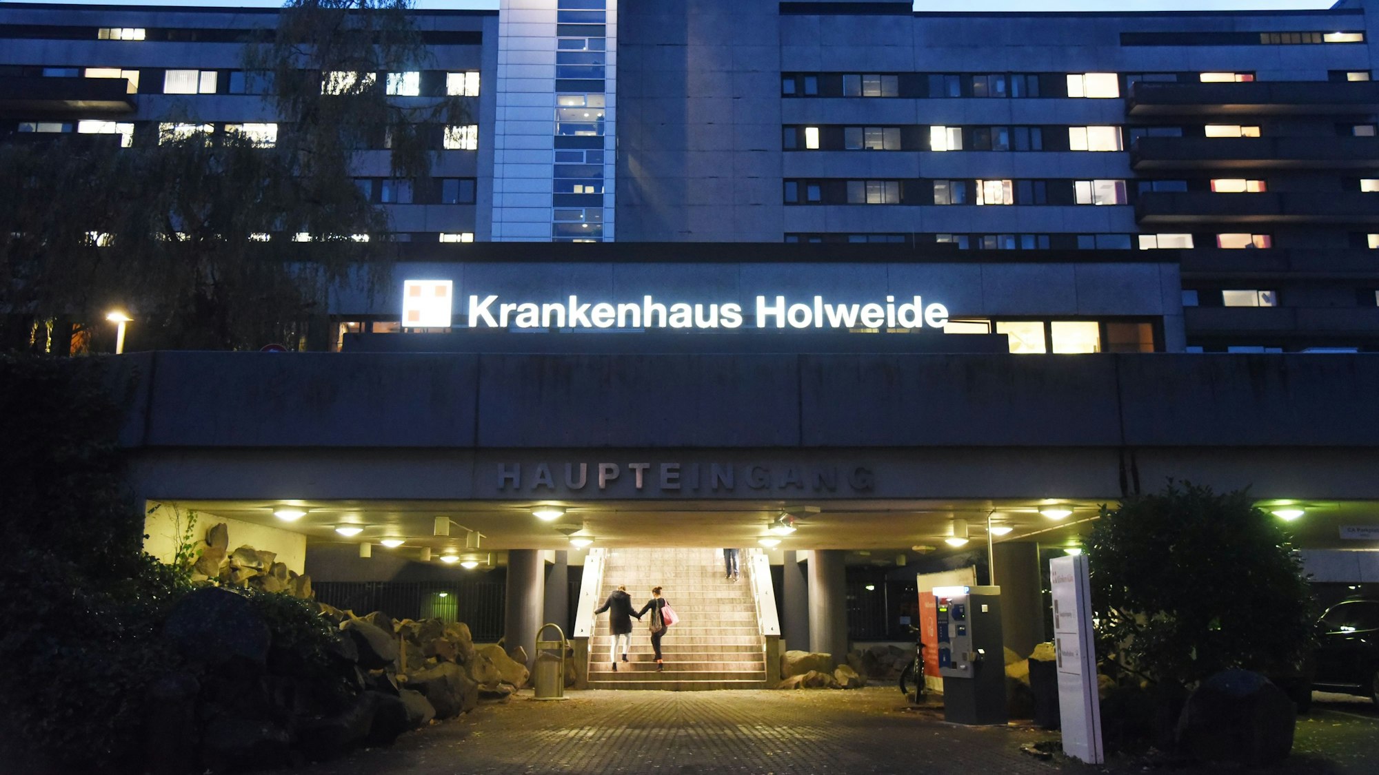 Haupteingang des Krankenhaus Holweide.
