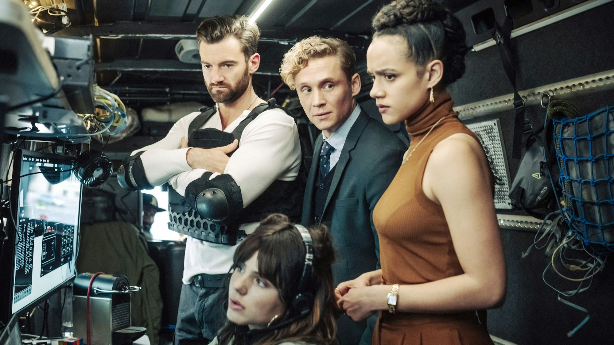 Matthias Schweighöfer und „Game of Thrones Star“-Nathalie Emmanuel (re.) in einer Szene des Netflix-Films „Army of Thieves“. Bei Netflix können Kunden Filme und Serien ohne Werbung sehen.