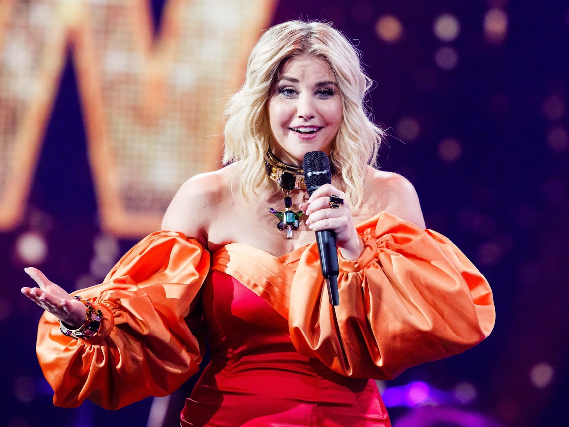 Beatrice Egli, Schweizer Schlagersängerin, bei einer TV-Aufzeichnung.