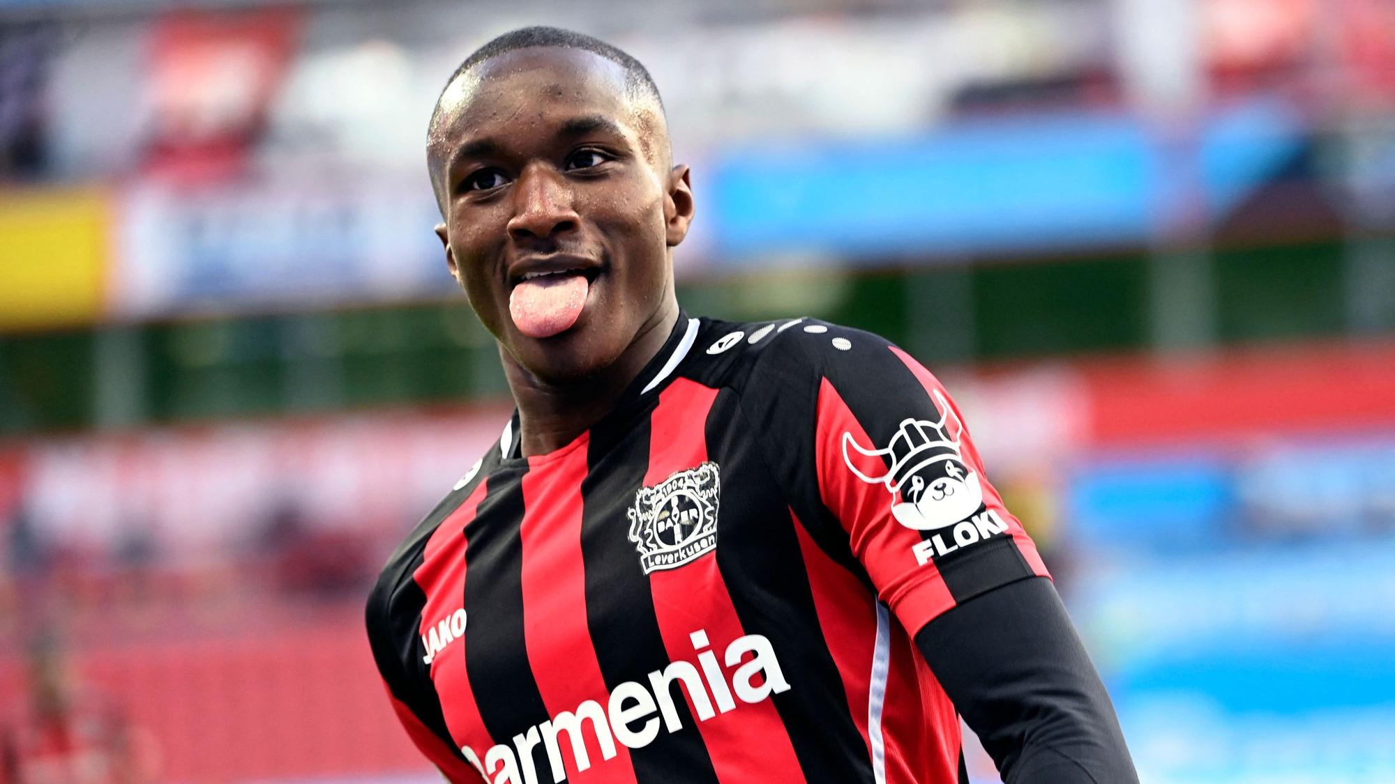 Moussa Diaby bejubelt sein Tor gegen Arminia Bielefeld
