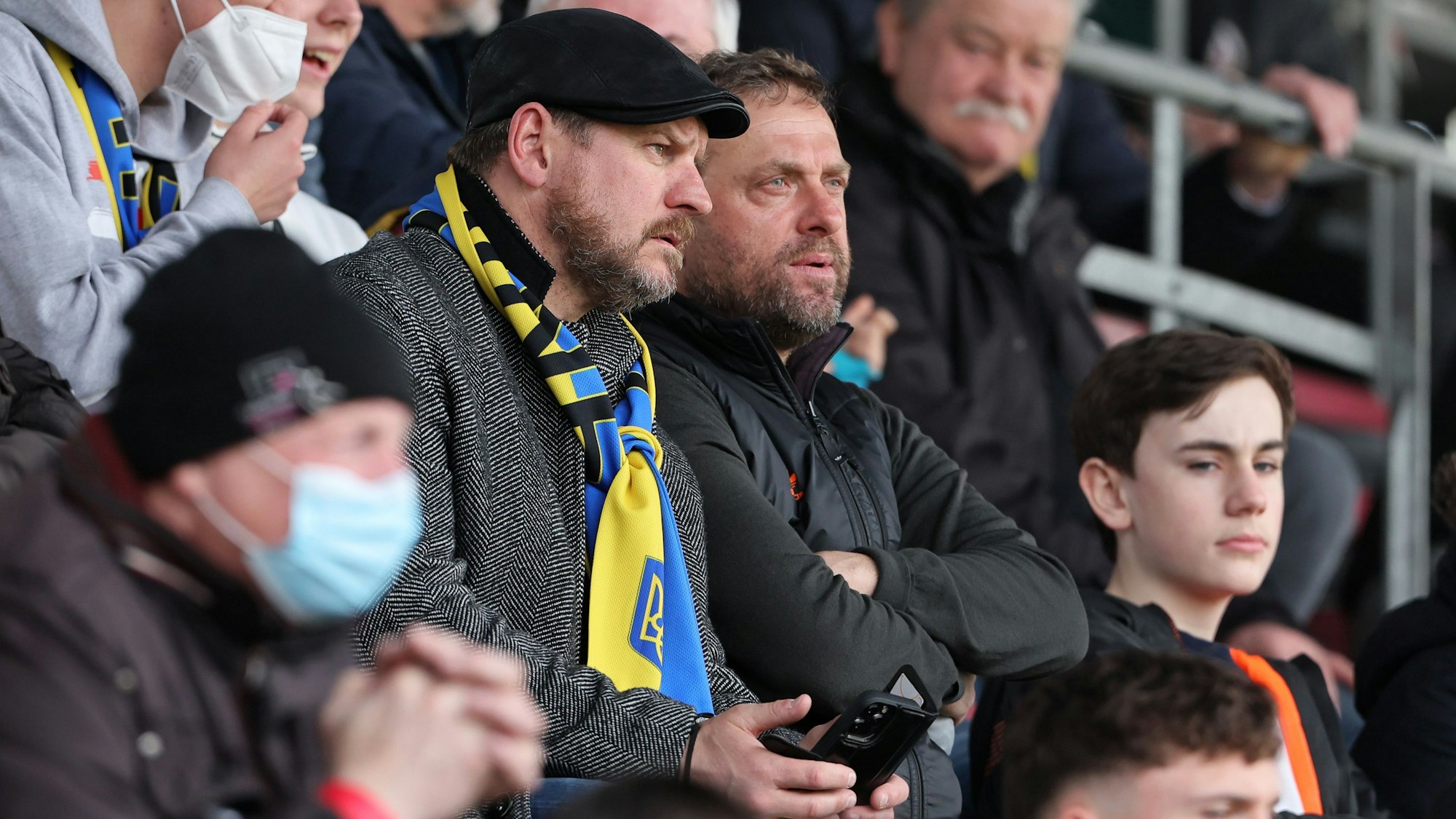 FC Viktoria Köln: Unter den Zuschauern Steffen Baumgart und Jörg Jakobs