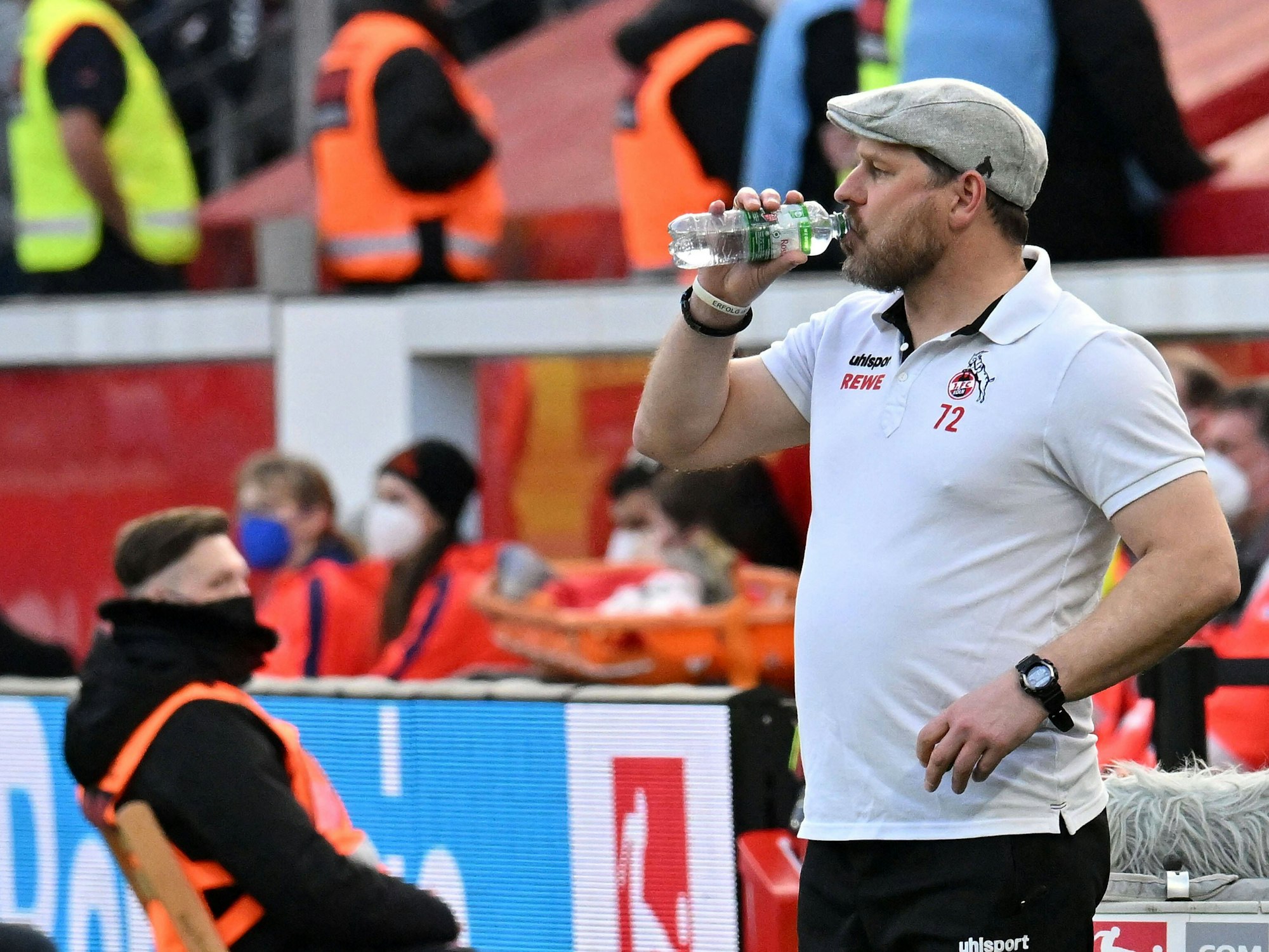 Steffen Baumgart im Spiel zwischen dem 1. FC Köln und Bayer Leverkusen