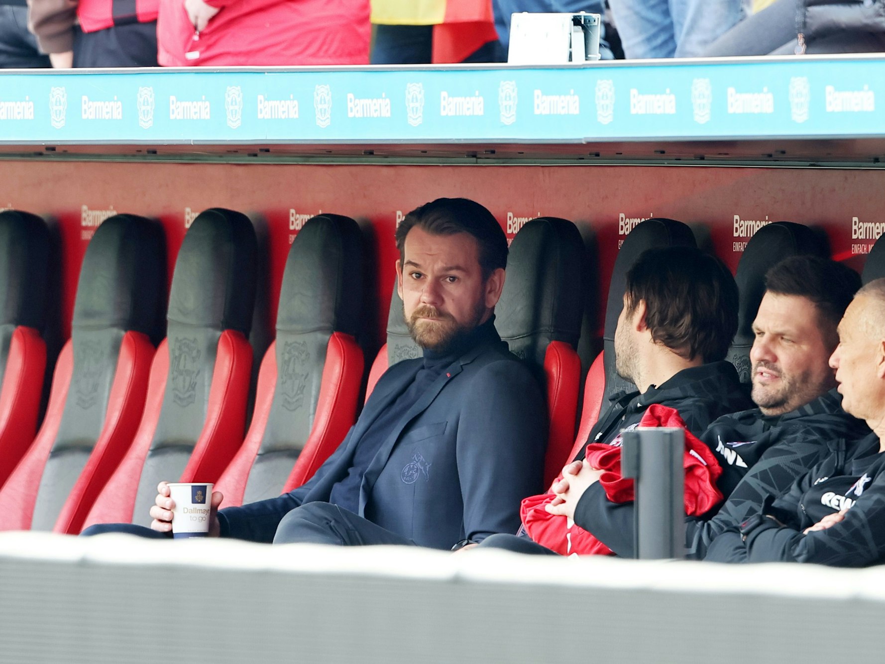 Thomas Kessler spricht mit Marius Laux.