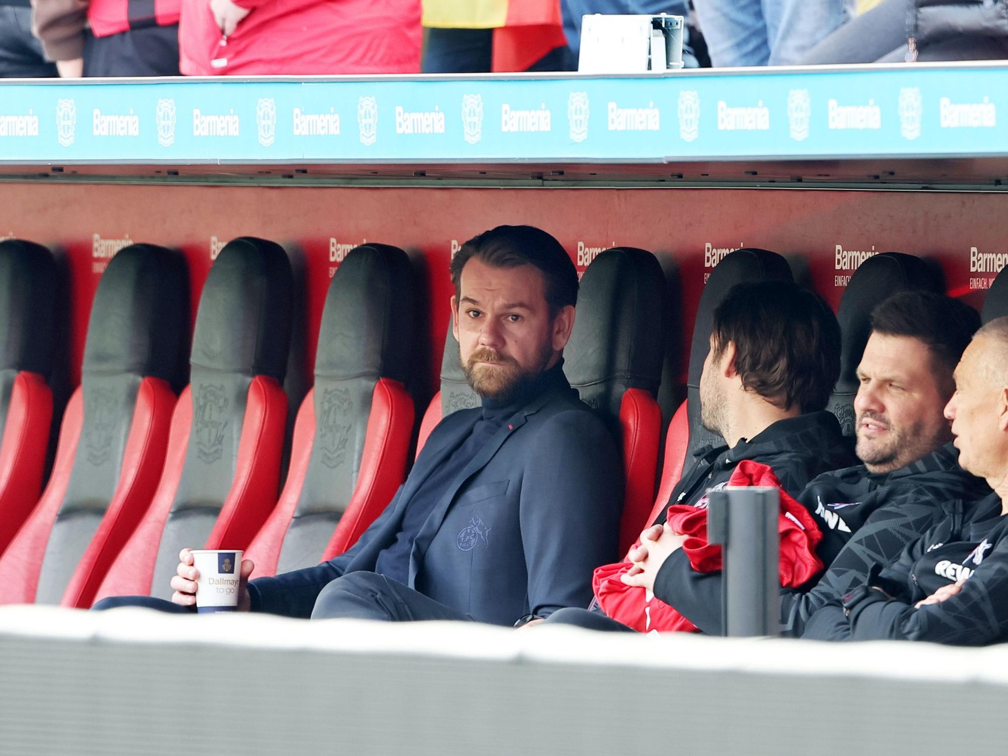Thomas Kessler spricht mit Marius Laux.