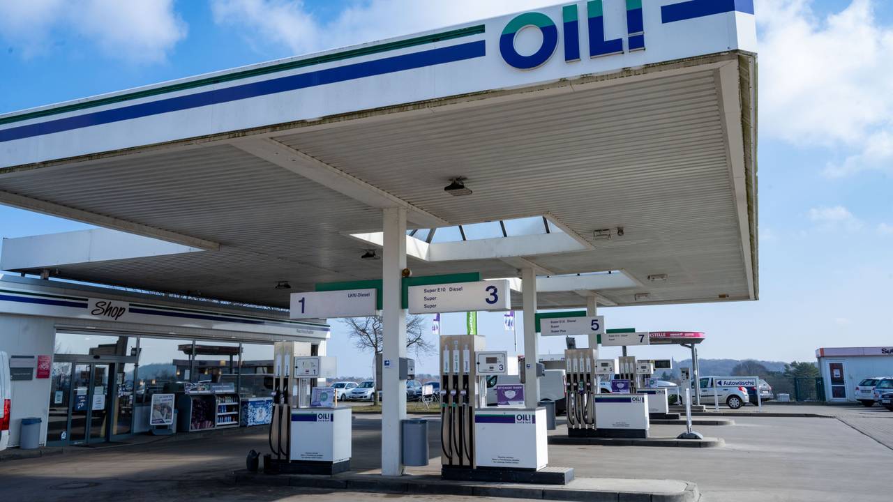 Unser Foto zeigt eine leere Tankstelle am 10. März auf der Insel Usedom.