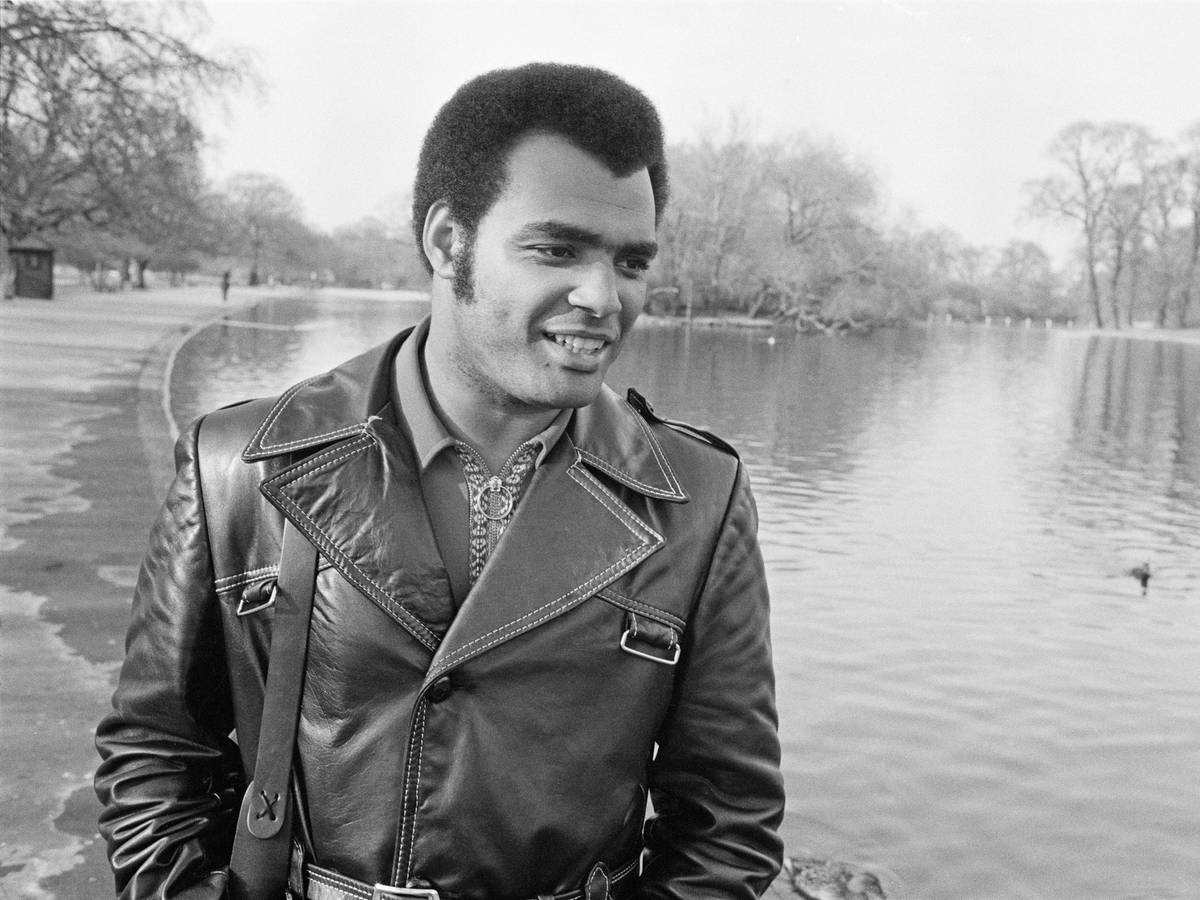American singer-songwriter and producer Timmy Thomas, 1973. (Photo by Michael Putland/Getty Images)