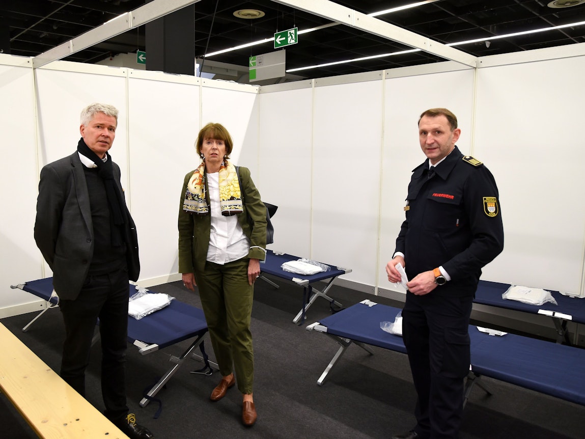 Harald Rau, Henriette Reker und Christian Miller (v.l.n.r.) in der Köln Messe.