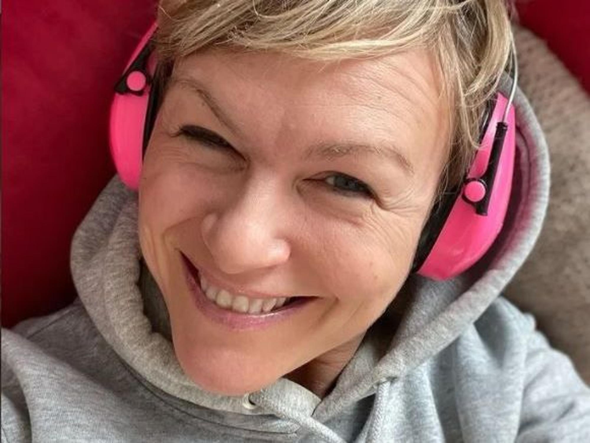 Karen Heinrichs lächelt auf einem Instagram-Selfie.