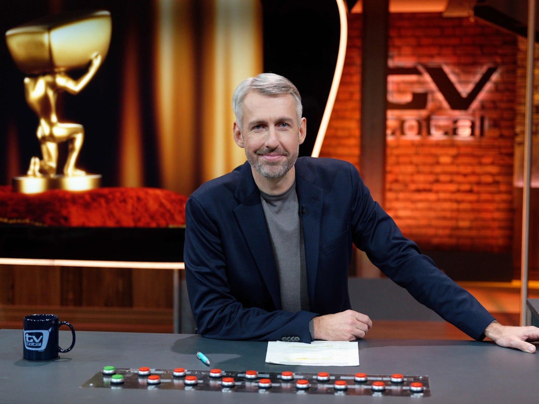 Der Entertainer Sebastian Pufpaff sitzt nach der Aufzeichnung der ProSieben-Comedyshow «TV total» im Studio.