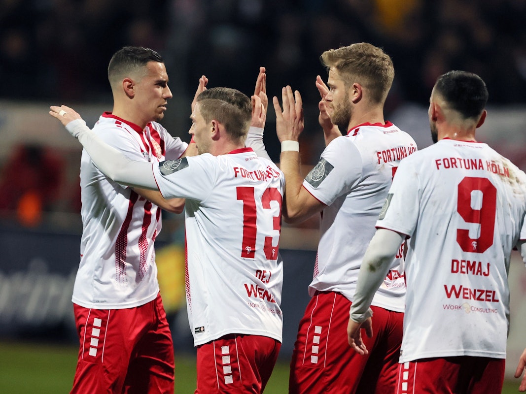 Fortuna Köln jubelt am Ende doch noch über einen Punkt im Regionalliga-Gipfel gegen Rot-Weiss Essen.