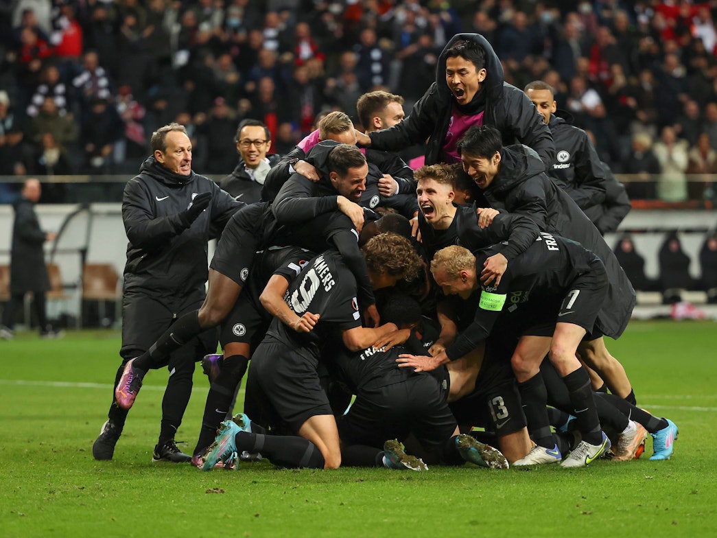 Torjubel zum 1:1 durch Martin Hinteregger Eintracht Frankfurt.
