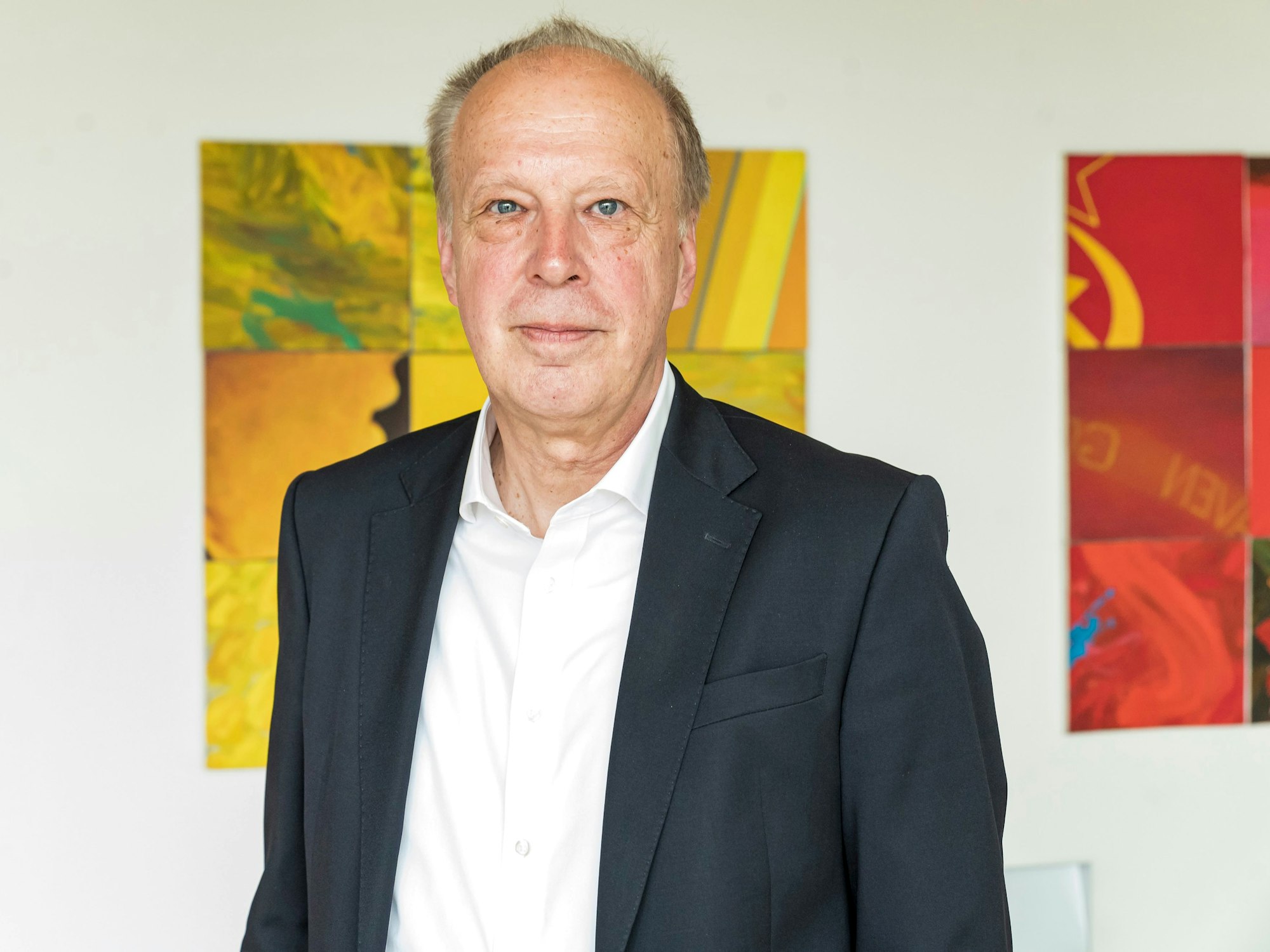 Holger Baumann, Geschäftsführer der Kliniken der Stadt Köln, bei einem Gespräch im Neven DuMont Haus auf der Amsterdamer Straße in Köln Niehl. Im September 2022 legt er sein Amt nieder.