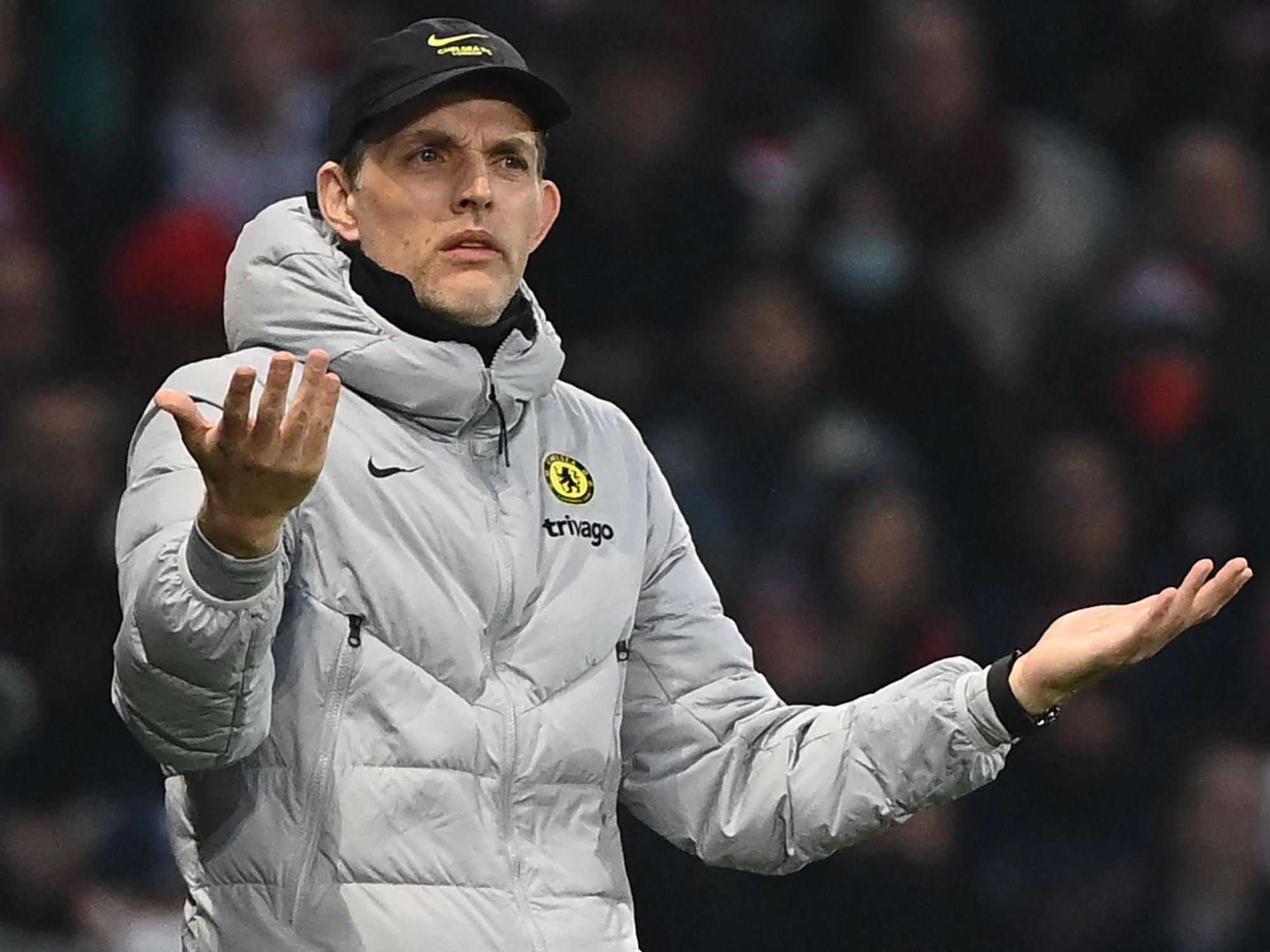 Thomas Tuchel reagiert an der Seitenlinie.