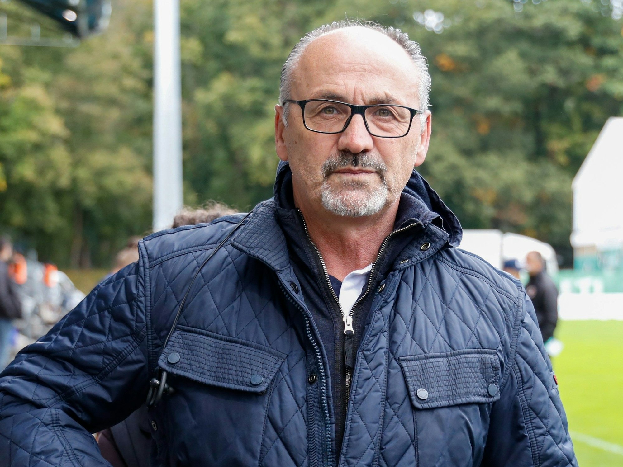 Jürgen Kohler am Sportpark Höhenberg.