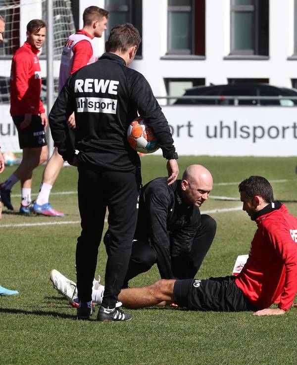 Ellyes Skhiri verletzte sich beim Training des 1. FC Köln am 18. März 2022