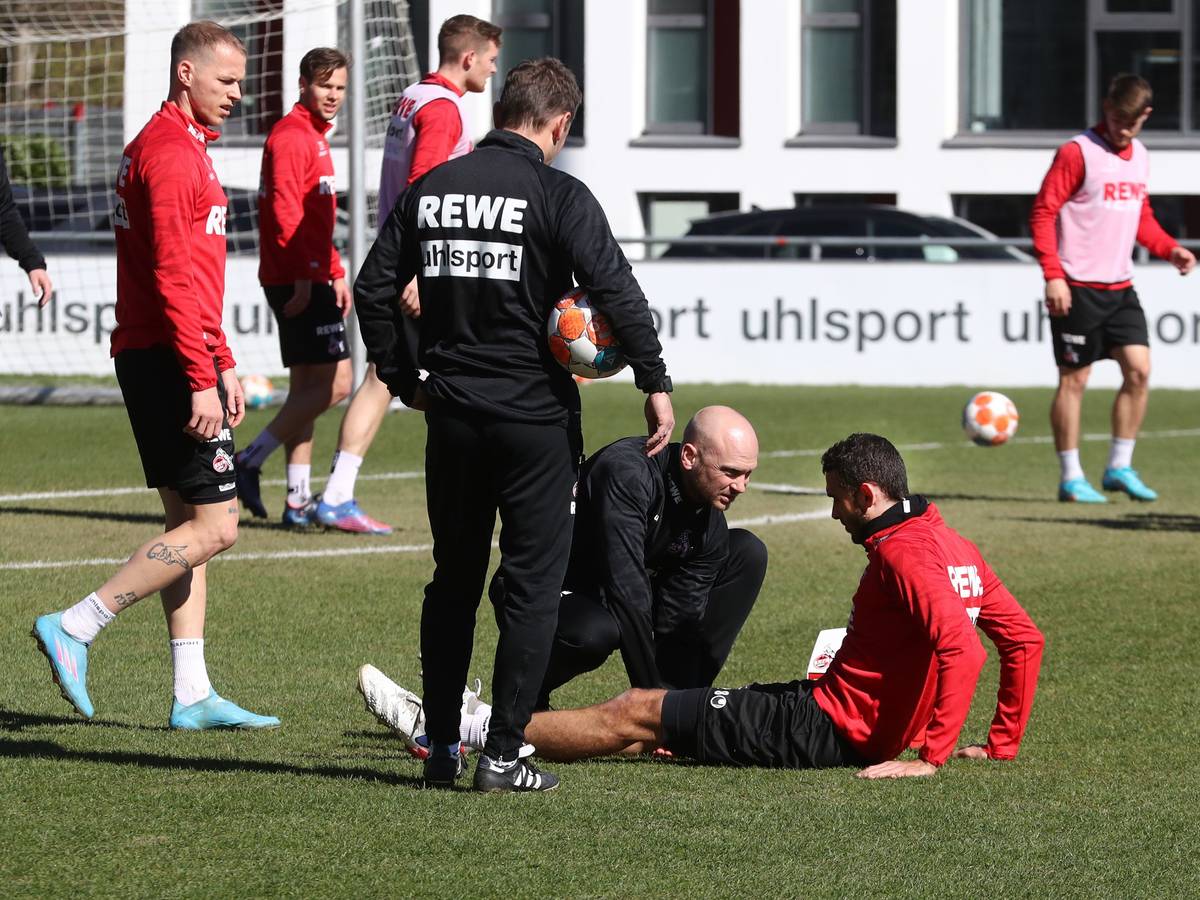 Ellyes Skhiri verletzte sich beim Training des 1. FC Köln am 18. März 2022