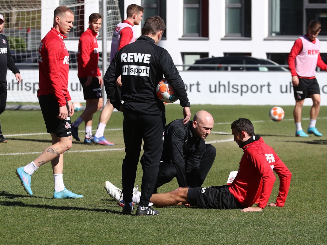 Ellyes Skhiri verletzte sich beim Training des 1. FC Köln am 18. März 2022