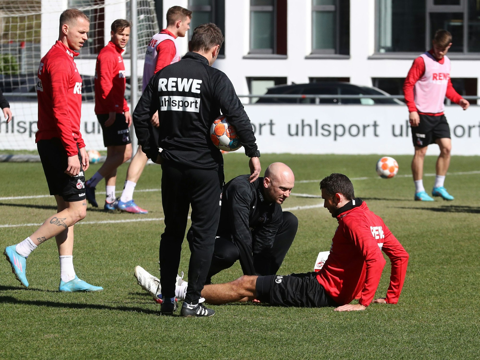 Ellyes Skhiri verletzte sich beim Training des 1. FC Köln am 18. März 2022