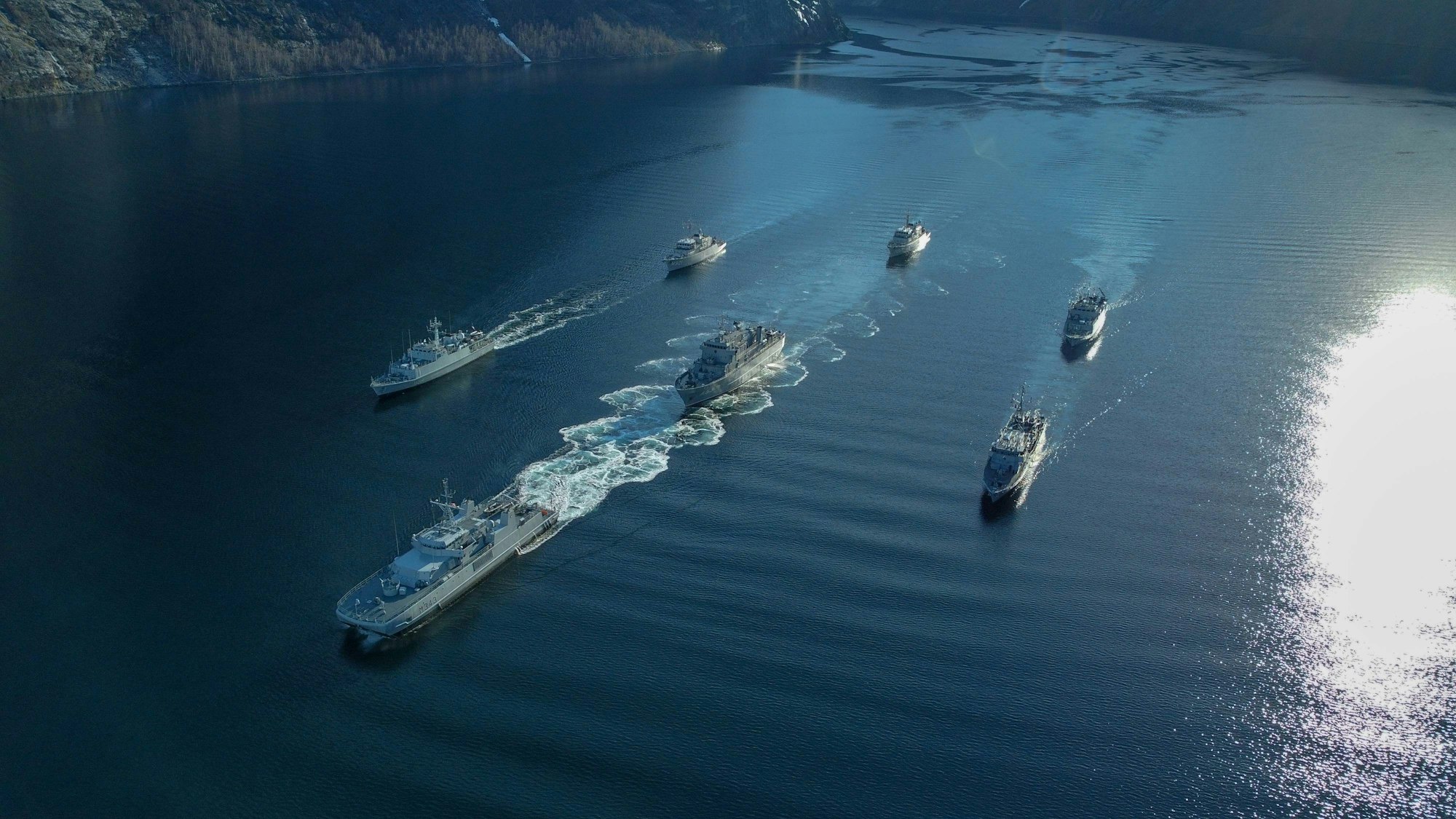 Minenstreitkräfte der Nato vor Geiranger: Sie bereiten sich auf Übung „Cold Response 22“ vor, die bis zum 1. April dauern soll. Ein klares Signal in Richtung Putin.