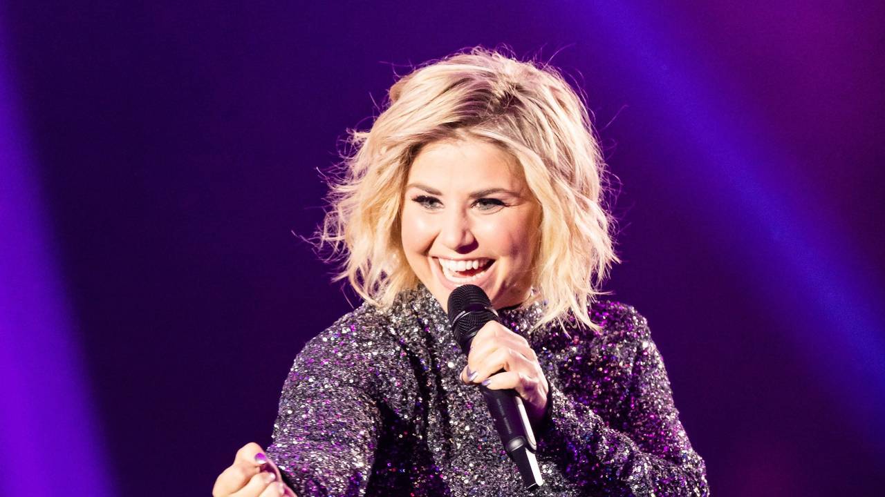 Die Musikerin Beatrice Egli tritt während der Aufzeichnung der Silvester Show 2019 von BR, ORF und SRF auf.