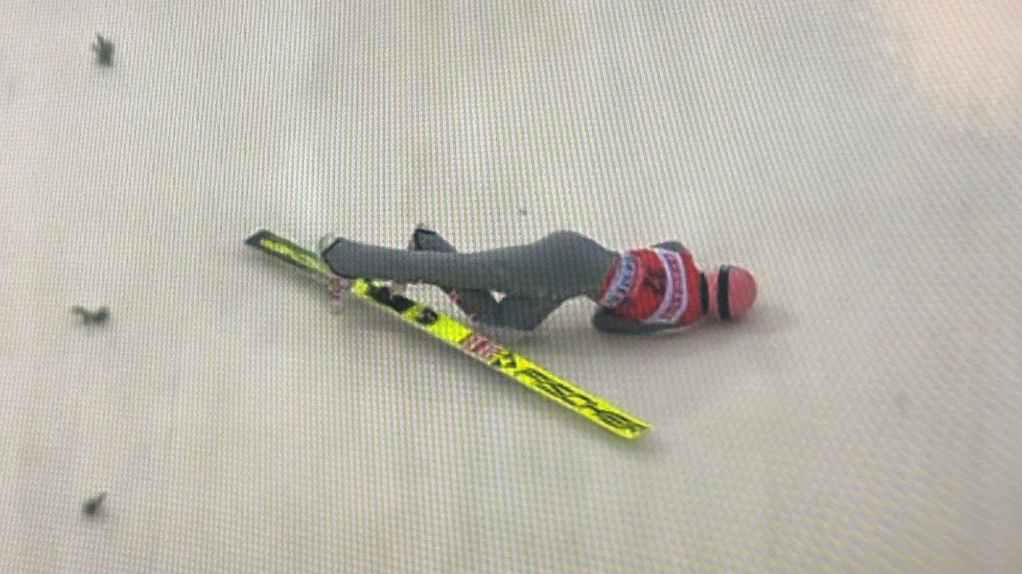 Daniel Huber rutscht übers Eis.