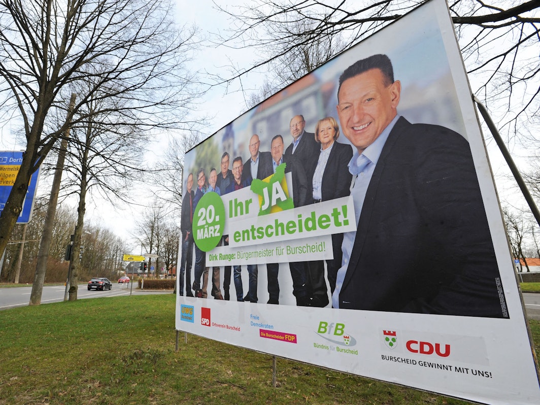 Wahlplakate Dirk Runge Foto: Britta Berg; Plakat von Dirk Runge in Burscheid.
