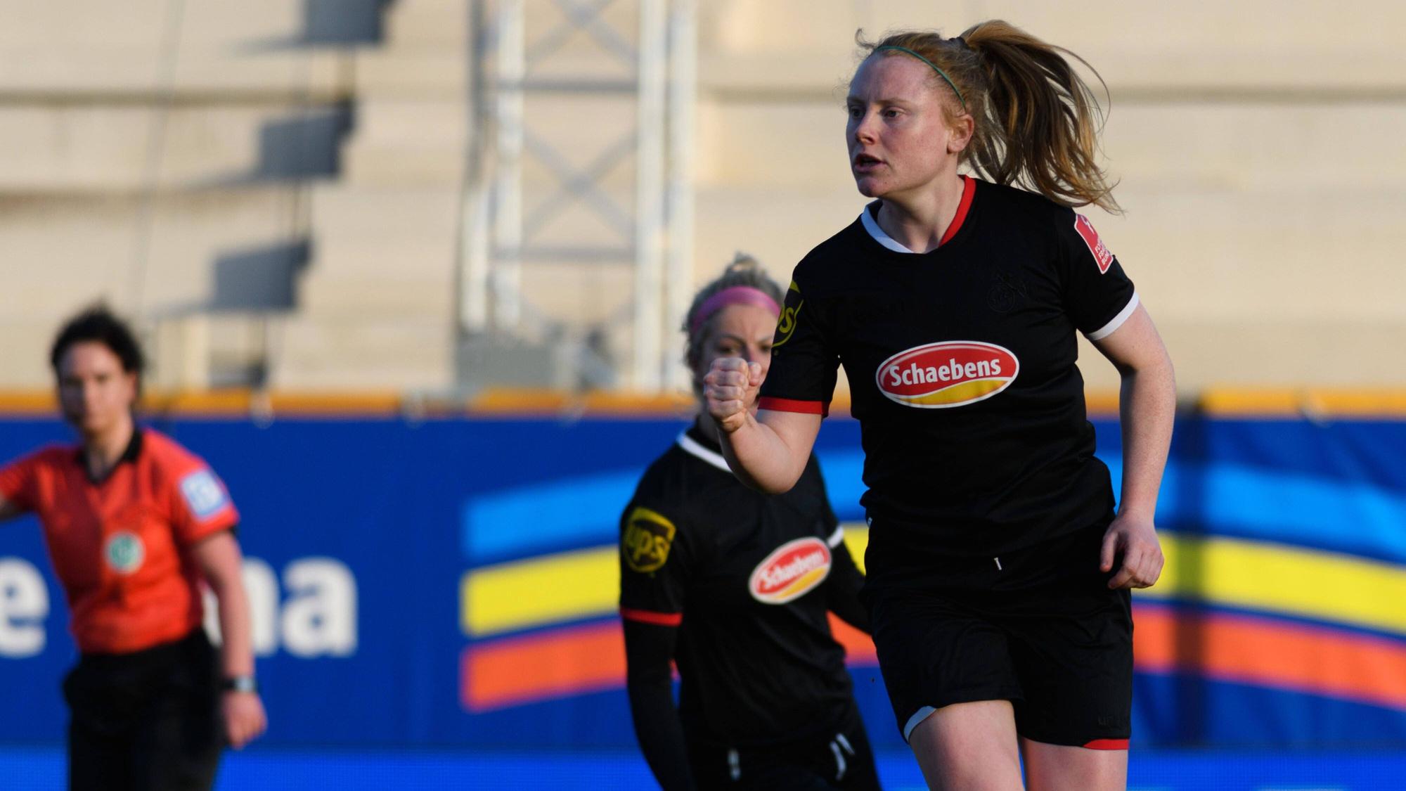Amber Barrett jubelt für den 1. FC Köln bei Carl Zeiss Jena.