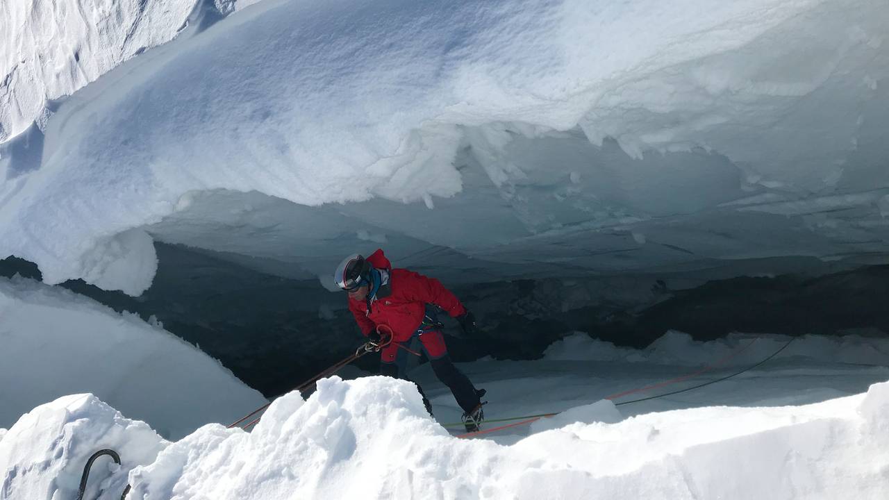 Gletscher: Sie sind Eismassen, die unser Planet dringend braucht. In Chile werden Gletscher nun durch einen Nationalpark geschützt. Unser Archivbild zeigt eine Gletscherspalte in Österreich (2021).