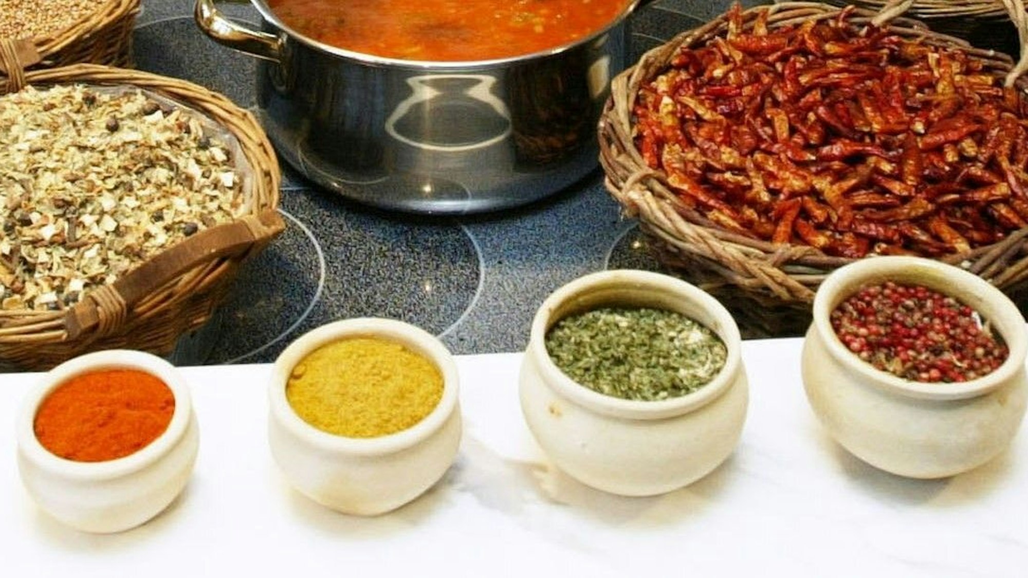 Achtung, Rückruf: Ein beliebtes Gewürz ist betroffen. Unser Symbolbild wurde 2003 geschossen.