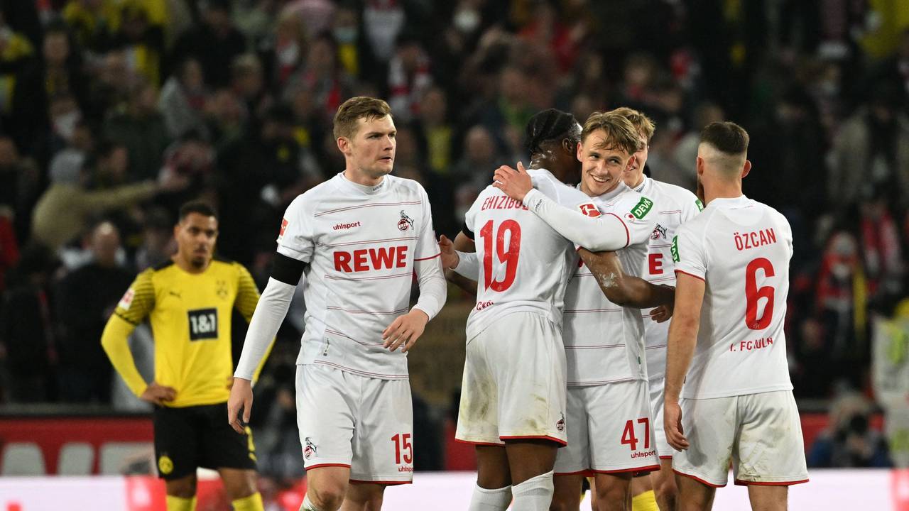 Die FC-Profis freuen sich.