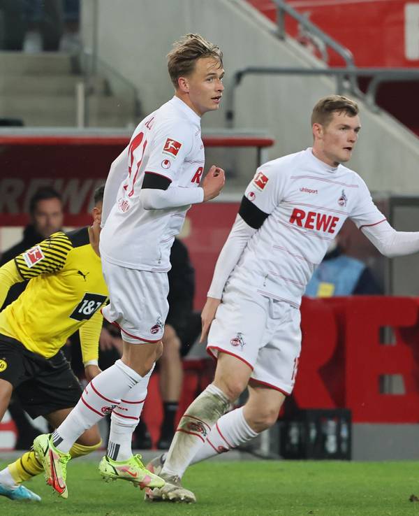 Mathias Olesen gibt Bundesliga-Debüt.