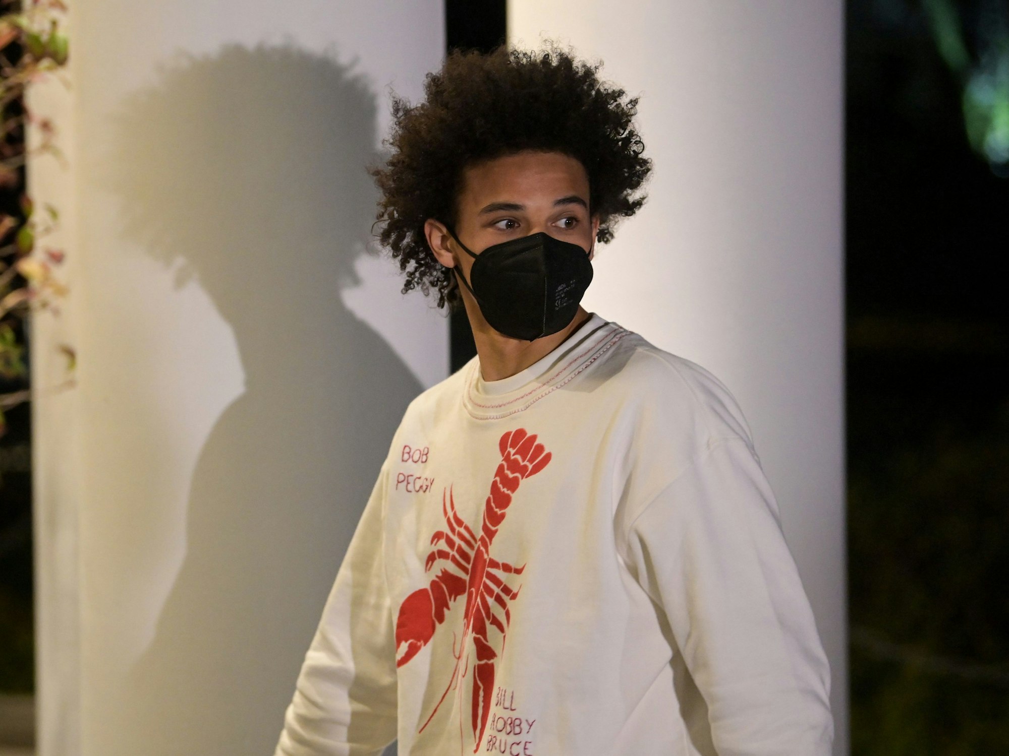 Ankunft der Spieler im Teamhotel. Hier: Leroy Sane.