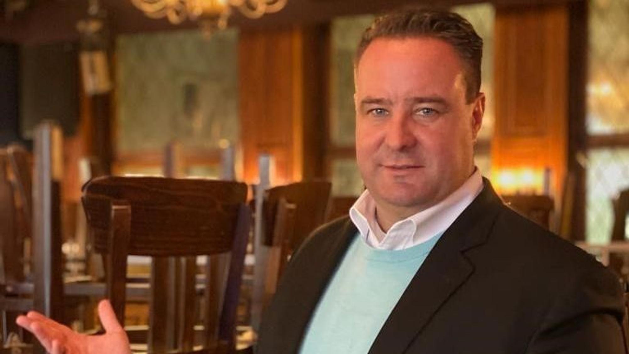 Der Kölner Gastronom Alexander Manek weiß nicht mehr weiter