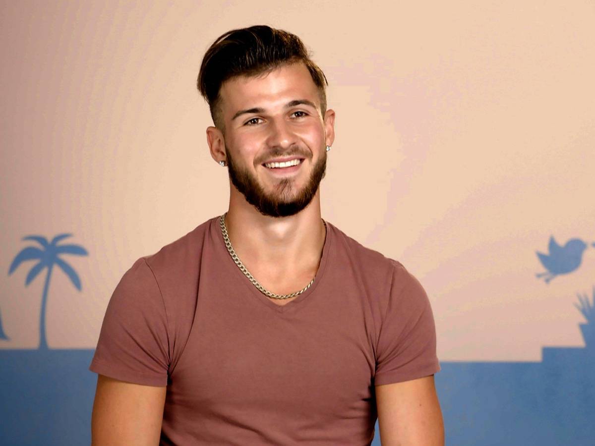 Das Foto zeigt den „First Dates Hotel“-Teilnehmer Pablo (Ausstrahlung: 21. März 2022)