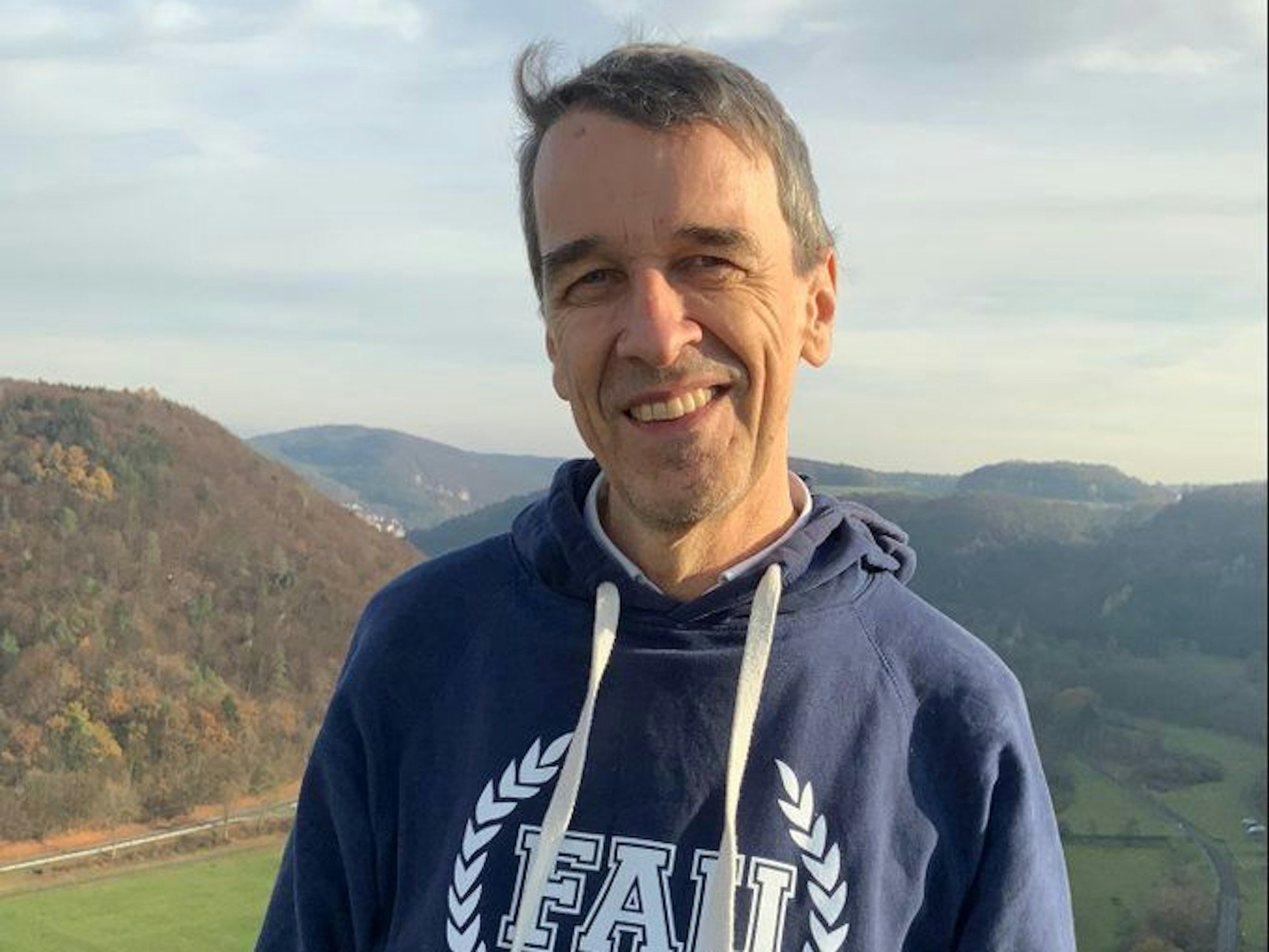 Physik-Professor Martin Hundhausen in seiner fränkischen Heimat.