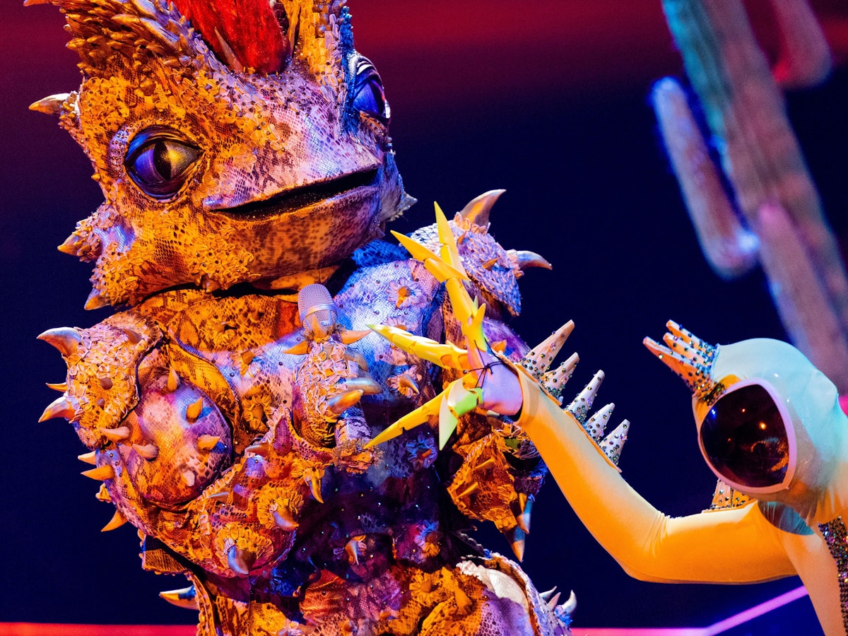 Die Figur "Der Dornteufel" steht in der Prosieben-Show "The Masked Singer" auf der Bühne.