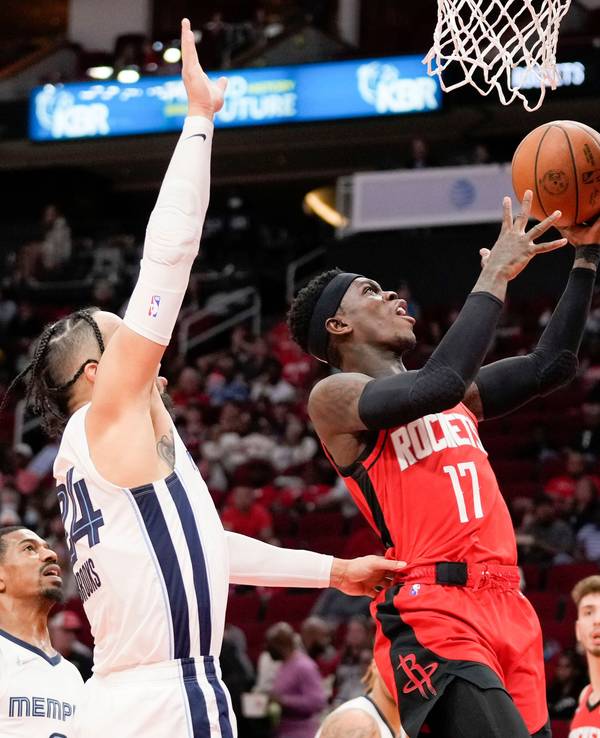Basketball-Profi Dennis Schröder in Aktion.