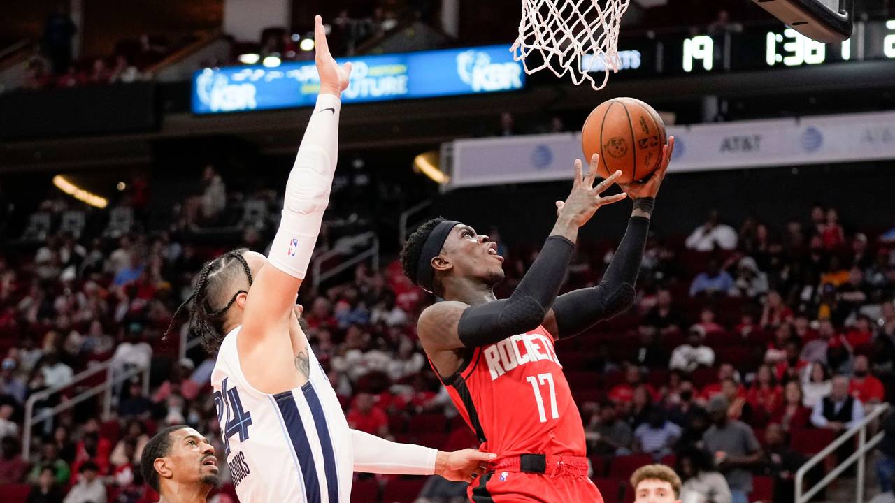 Basketball-Profi Dennis Schröder in Aktion.
