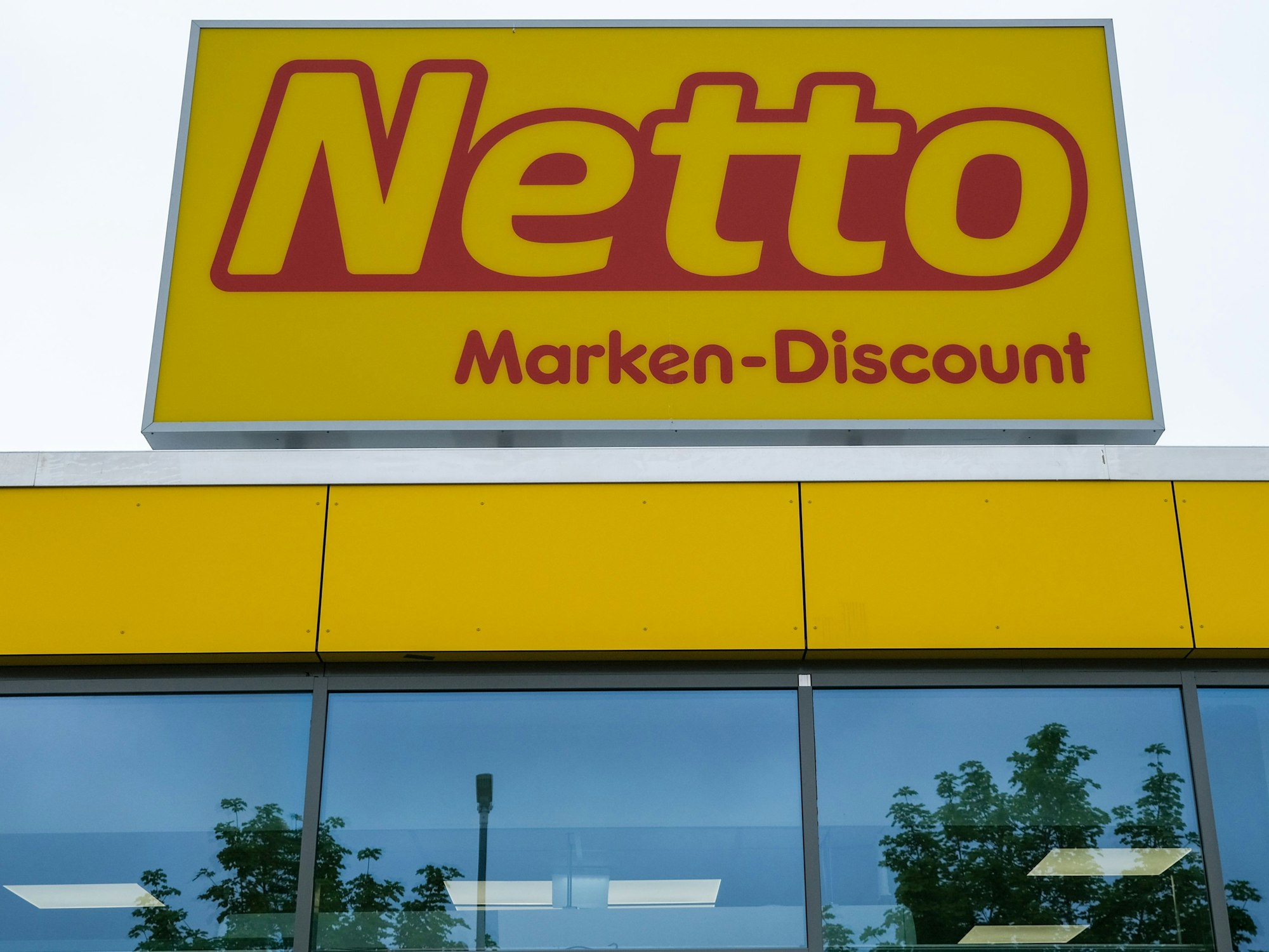 Eine Filiale des Marken-Discounter Netto in Marzahn-Hellersdorf.