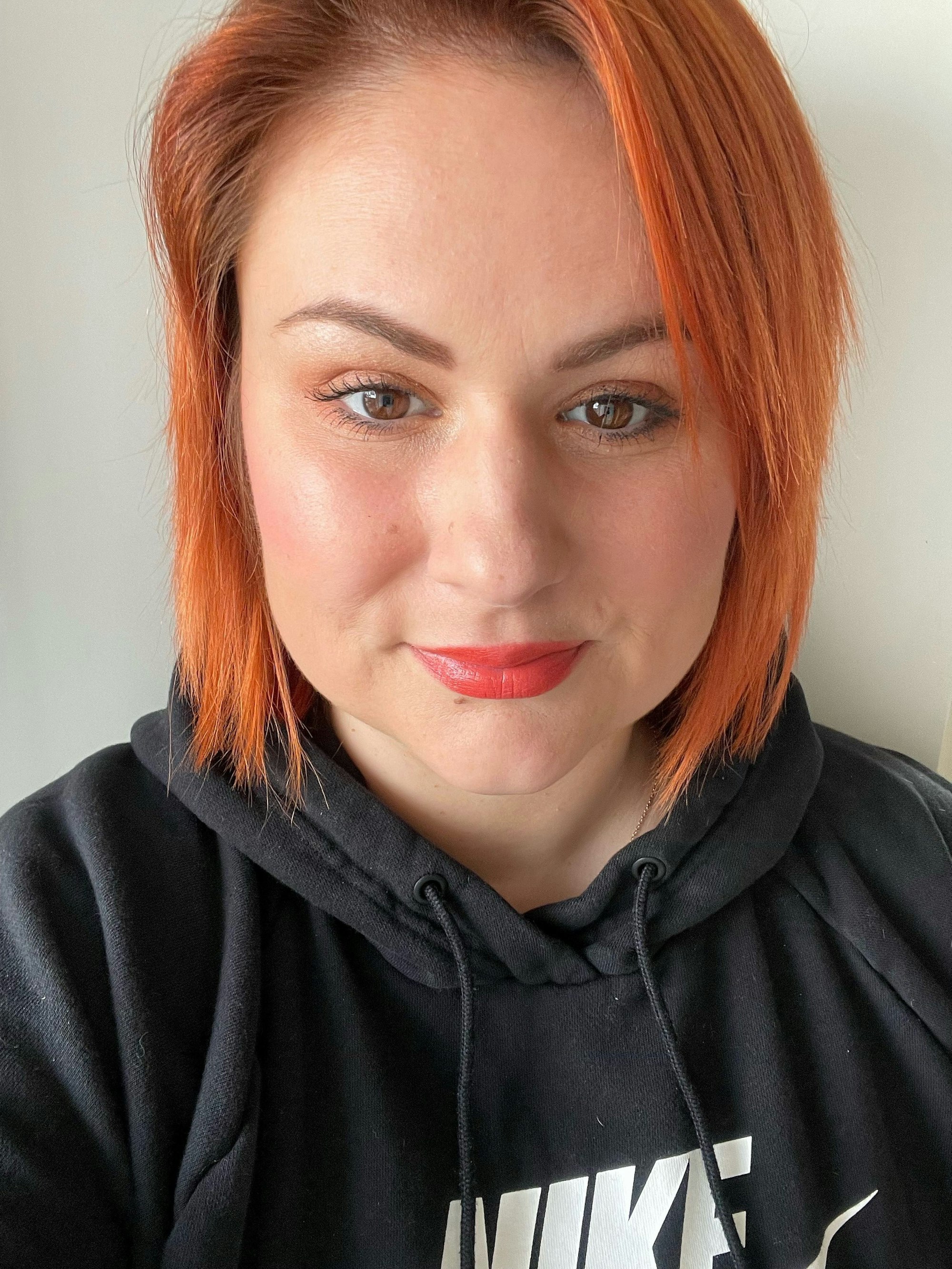 Ann Kristin Waitschekauski schaut direkt in die Kamera.