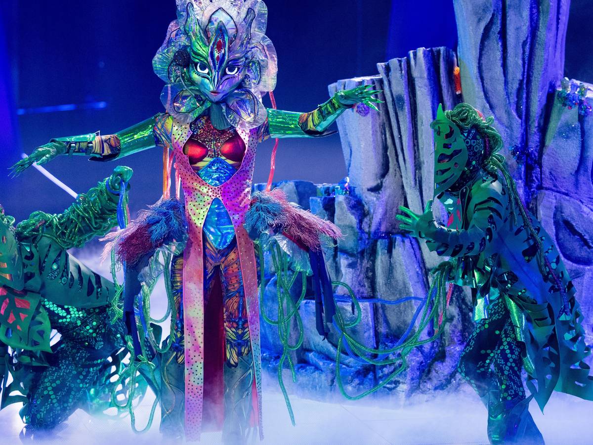 Die Figur "Galax'Sis" steht in der Prosieben-Show "The Masked Singer" auf der Bühne.