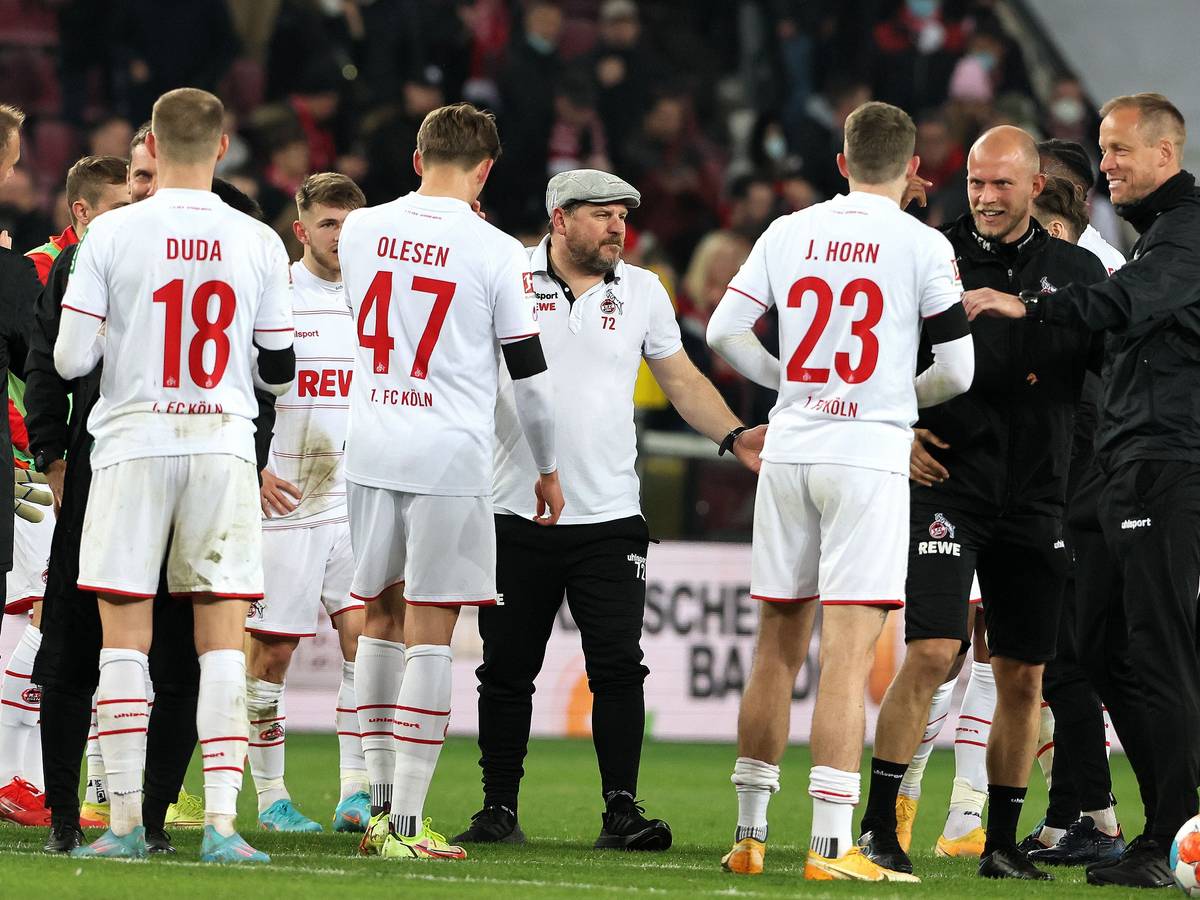 Steffen Baumgart und sein 1. FC Köln freuen sich über das 1:1 gegen Borussia Dortmund.