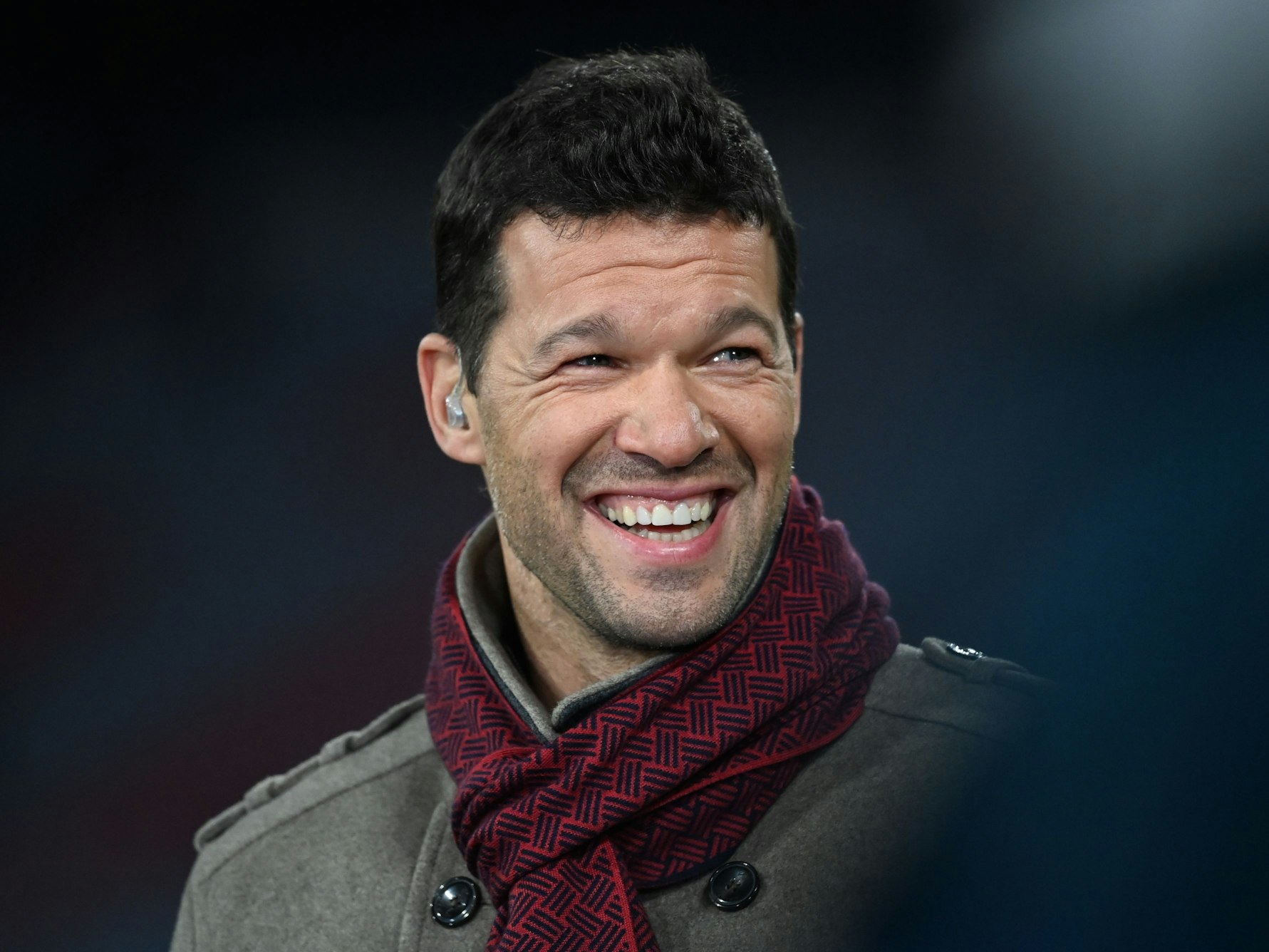 Michael Ballack lacht.