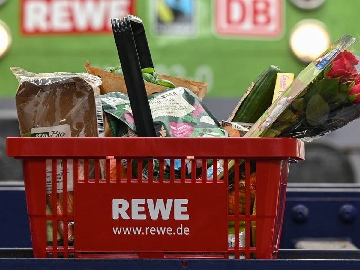 Rewe ruft aktuell ein Lebensmittel zurück. Das Käse-Produkt enthält eine giftige Chemikalie.
