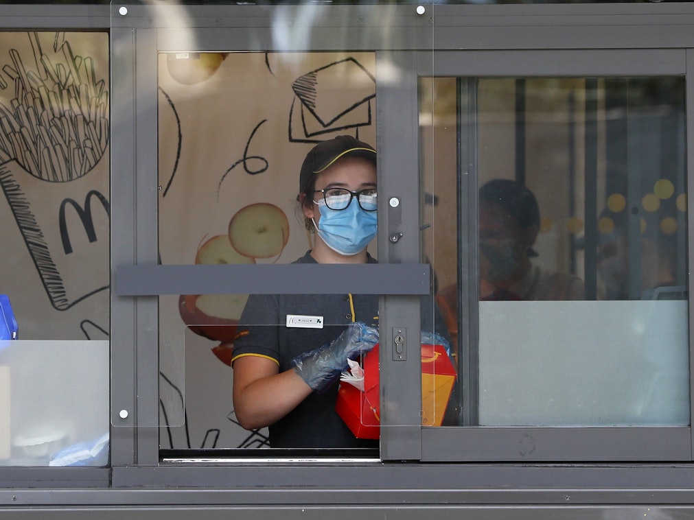 McDonald's zieht sich komplett aus Russland zurück, nachdem Putin die Ukraine überfallen hat. Nun installiert der russische Staat eine eigene Fastfood-Kette. Das Foto zeigt ein Archivbild aus Dublin.