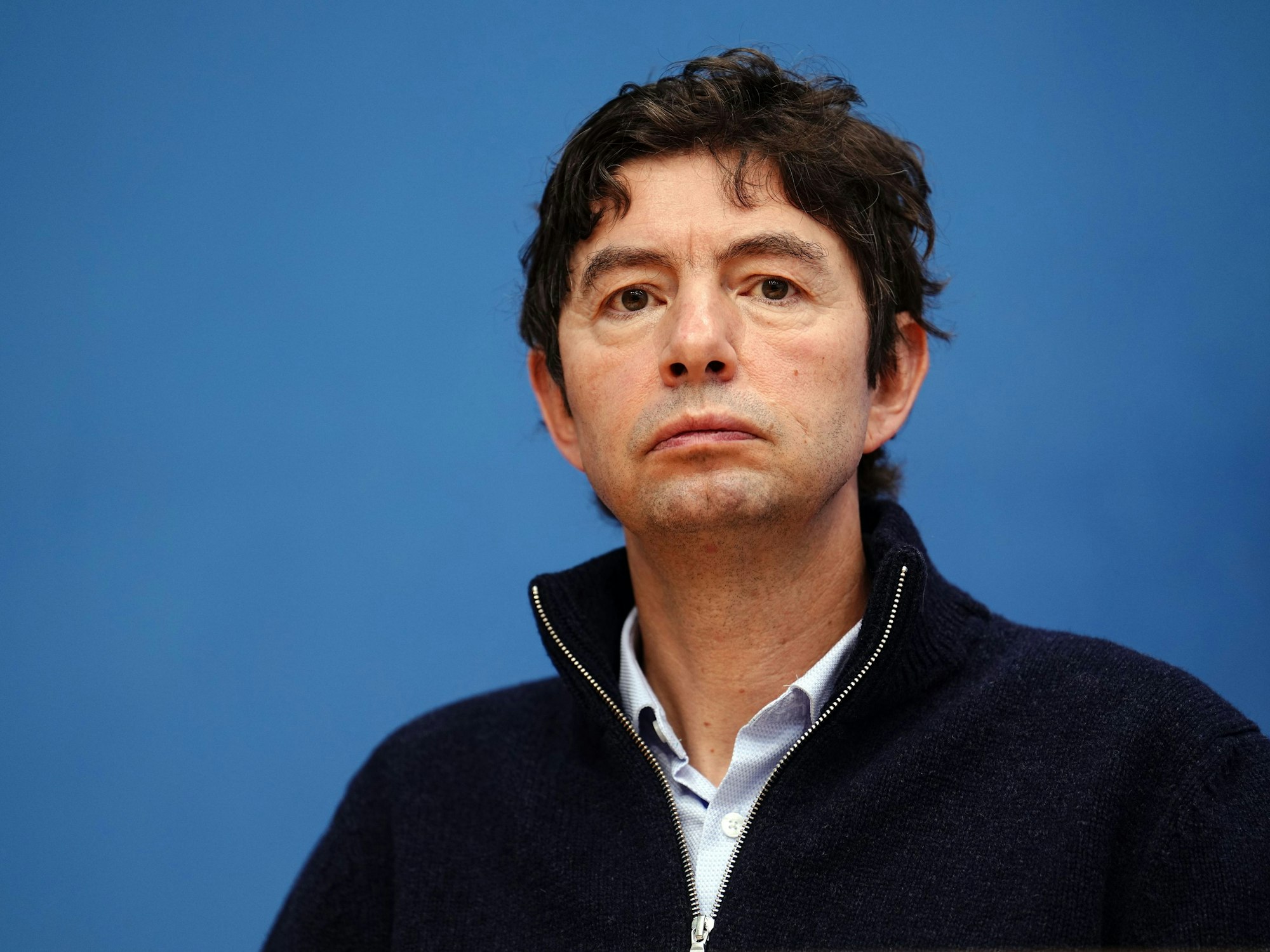 Christian Drosten, Direktor des Instituts für Virologie an der Charité Berlin, äußert sich in der Bundespressekonferenz zur aktuellen Corona-Lage.