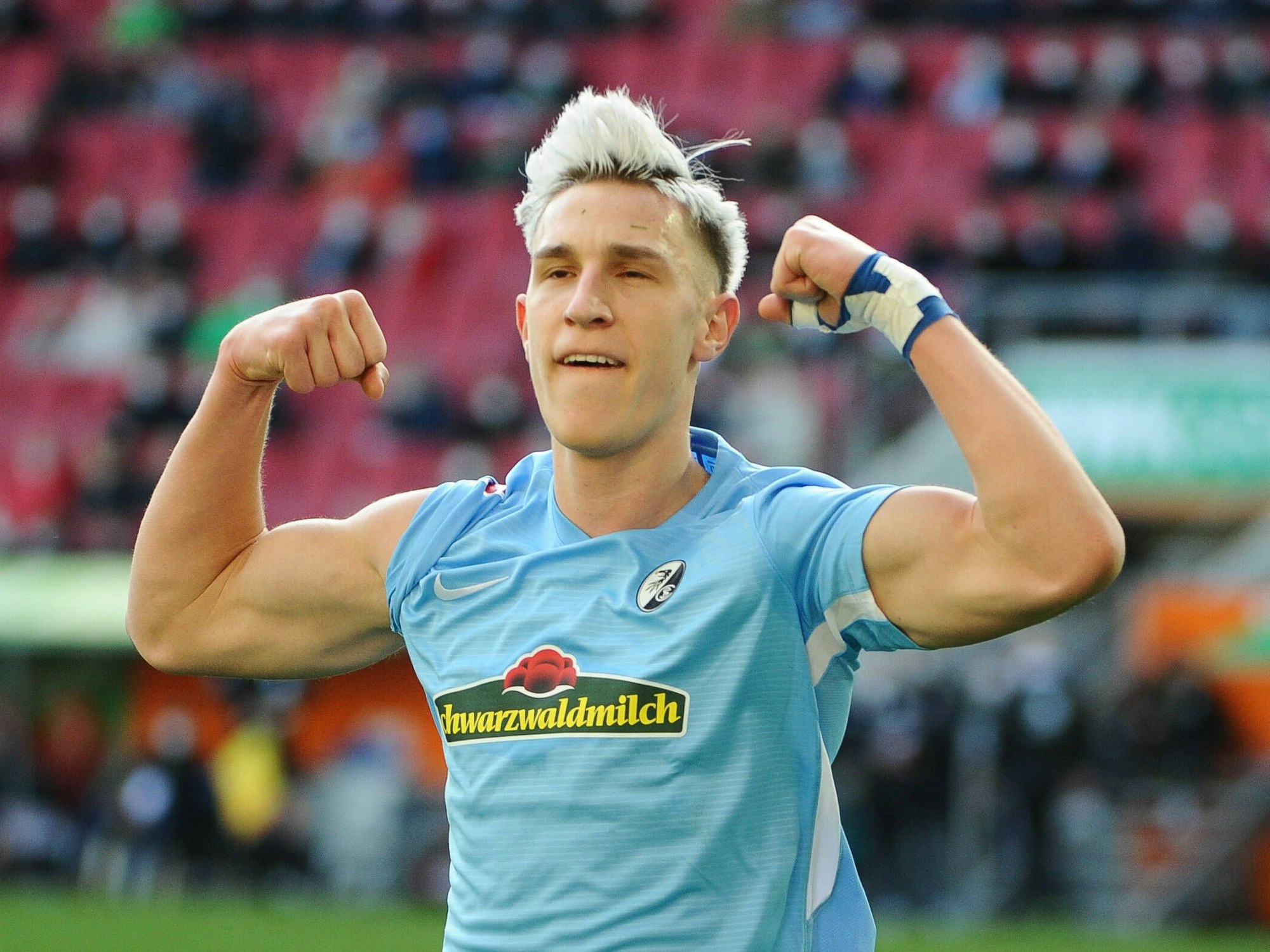 Torjubel durch Nico Schlotterbeck vom SC Freiburg.