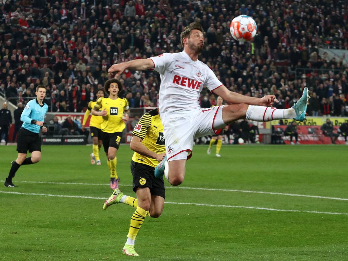 Mark Uth im Spiel gegen Borussia Dortmund
